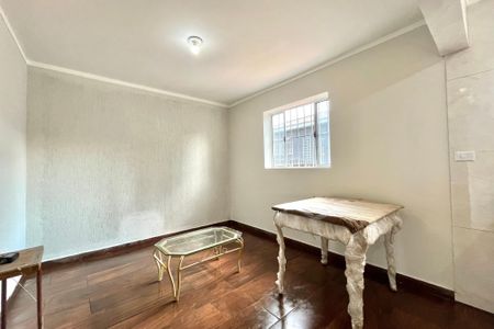 Sala de casa para alugar com 2 quartos, 70m² em Vila Alexandria, São Paulo