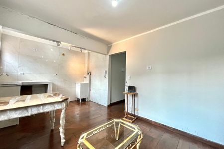 Sala de casa para alugar com 2 quartos, 70m² em Vila Alexandria, São Paulo