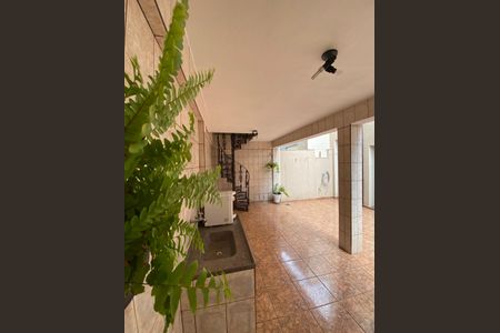 Casa à venda com 3 quartos, 171m² em Vila Santa Rosa, Jundiaí