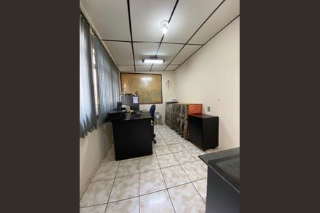 Casa à venda com 3 quartos, 171m² em Vila Santa Rosa, Jundiaí