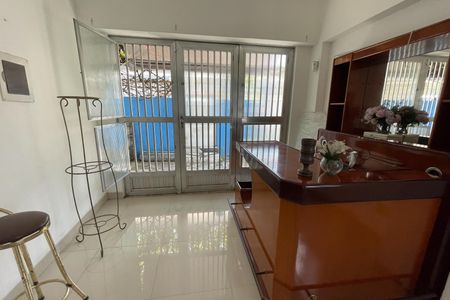 Sala de casa para alugar com 4 quartos, 300m² em Vila Amelia, Duque de Caxias