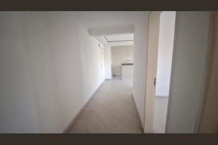 Corredor de apartamento para alugar com 2 quartos, 46m² em Vila Urupes, Suzano