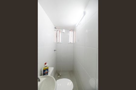 Banheiro de casa para alugar com 1 quarto, 70m² em Jardim Silveira, Barueri