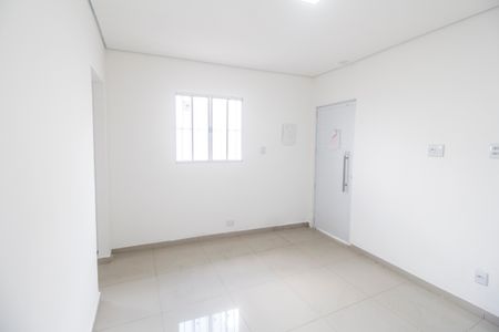 Quarto de casa para alugar com 1 quarto, 70m² em Jardim Silveira, Barueri