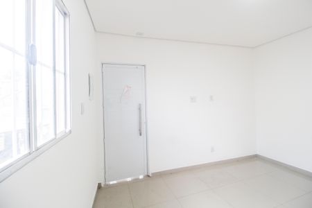 Quarto de casa para alugar com 1 quarto, 70m² em Jardim Silveira, Barueri