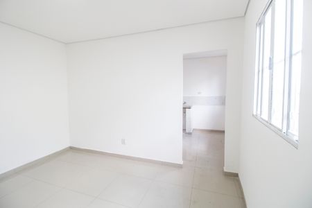 Quarto de casa para alugar com 1 quarto, 70m² em Jardim Silveira, Barueri