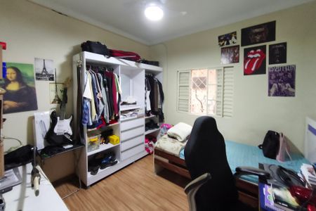 Quarto 2 de casa à venda com 3 quartos, 212m² em Jardim Amoreiras, Campinas