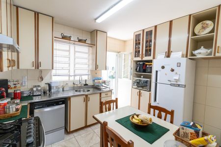 Cozinha de casa à venda com 4 quartos, 213m² em Cristal, Porto Alegre