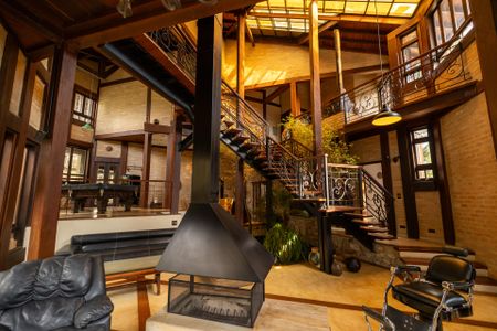 Sala de casa de condomínio para alugar com 4 quartos, 800m² em Morada dos Pássaros, Barueri