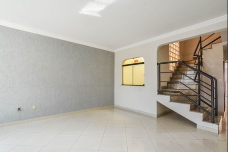 Sala de casa à venda com 3 quartos, 220m² em Jardim Las Vegas, Santo André