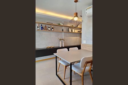 Sala de apartamento à venda com 2 quartos, 65m² em Santa Rosa, Niterói