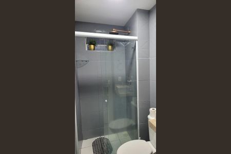 Banheiro de apartamento para alugar com 2 quartos, 65m² em Jacutinga, Mesquita