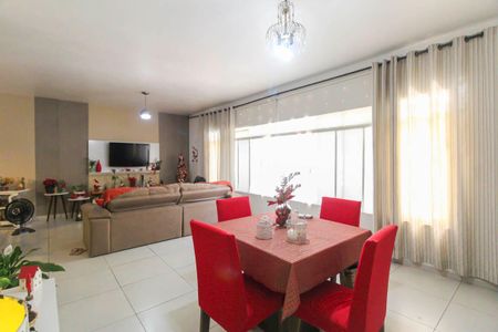 Sala de casa para alugar com 6 quartos, 500m² em Vila Ema, São Paulo