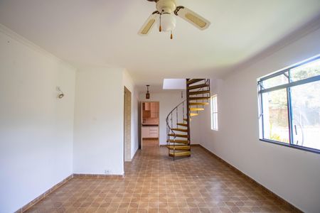 Sala 2 de casa para alugar com 3 quartos, 250m² em Eldorado, Diadema