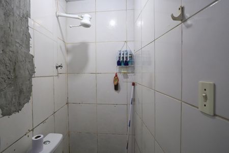 Banheiro de casa à venda com 1 quarto, 30m² em Centro, Belo Horizonte