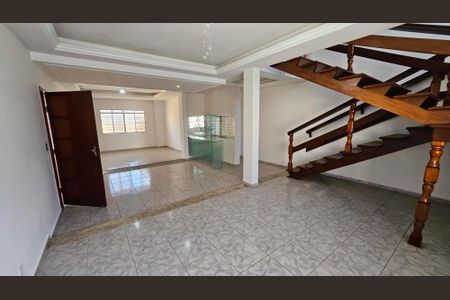 Sala 2 de casa para alugar com 4 quartos, 370m² em Parque Anhanguera, Goiânia