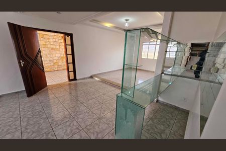 Sala 1 de casa para alugar com 4 quartos, 370m² em Parque Anhanguera, Goiânia