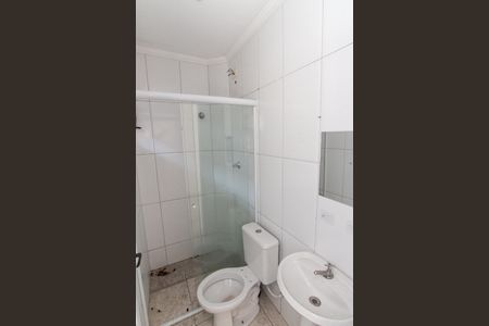 Banheiro de apartamento para alugar com 1 quarto, 35m² em Vila Nova Galvão, São Paulo