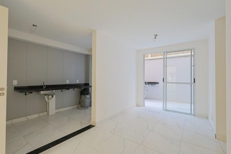 Sala de apartamento para alugar com 2 quartos, 80m² em Boa Vista, Belo Horizonte