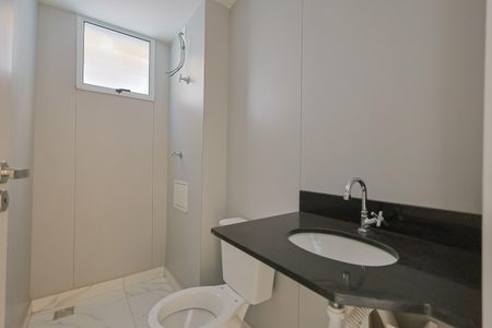Banheiro de apartamento para alugar com 2 quartos, 80m² em Boa Vista, Belo Horizonte