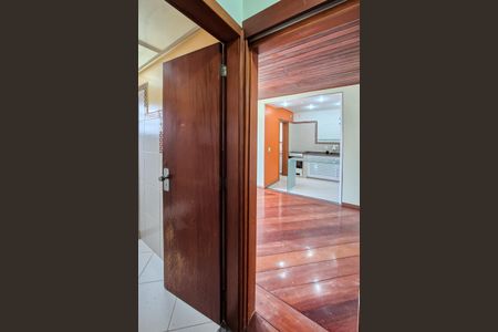 Corredor de apartamento para alugar com 2 quartos, 50m² em Santa Terezinha, São Bernardo do Campo