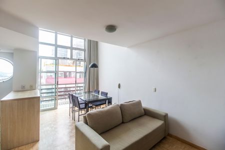 Sala de apartamento para alugar com 1 quarto, 55m² em A Industrial, Barueri