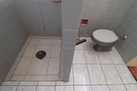 Banheiro de casa para alugar com 2 quartos, 10m² em Centro, Ribeirão Preto