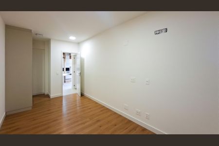 Quarto de apartamento para alugar com 2 quartos, 75m² em Funcionários, Belo Horizonte