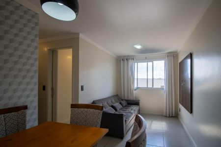 Sala de apartamento para alugar com 3 quartos, 50m² em Jardim Elizabete, Taboão da Serra