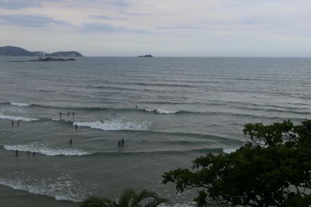 Vista de apartamento para alugar com 3 quartos, 137m² em Vila Alzira, Guarujá