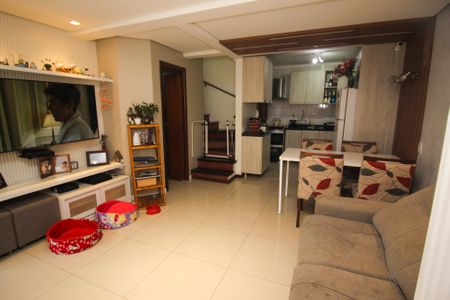 Sala de casa de condomínio à venda com 3 quartos, 129m² em Espírito Santo, Porto Alegre