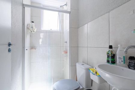 Banheiro social de apartamento à venda com 2 quartos, 44m² em Caiapos, Contagem