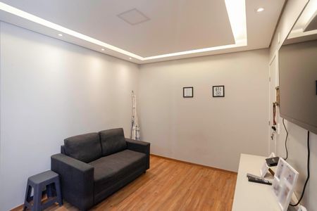 Sala de apartamento à venda com 2 quartos, 44m² em Caiapos, Contagem