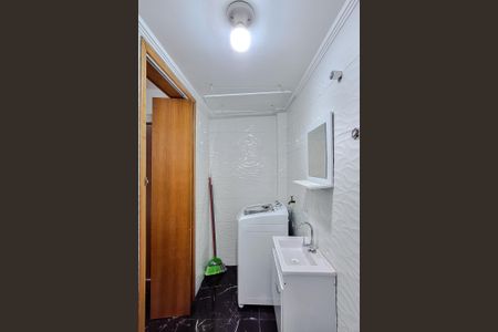 Banheiro de kitnet/studio para alugar com 1 quarto, 23m² em Sé, São Paulo