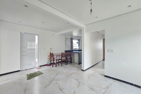 Sala de apartamento para alugar com 3 quartos, 84m² em Jardim Virginia, Guarujá