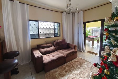 Sala de Estar de casa para alugar com 2 quartos, 200m² em Cidade Satélite Íris, Campinas