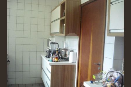 Apartamento à venda com 3 quartos, 95m² em Jardim Londrina, São Paulo