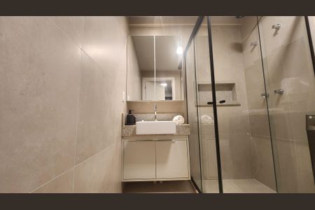 Banheiro de apartamento para alugar com 1 quarto, 50m² em Ondina, Salvador
