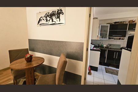 Sala de apartamento para alugar com 2 quartos, 54m² em Vila Nova Esperia, Jundiaí