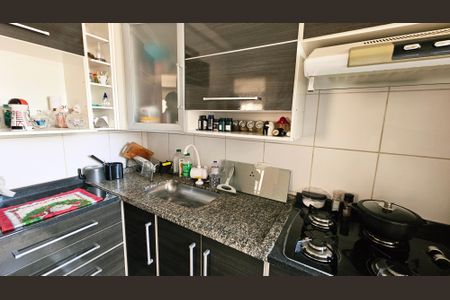 Cozinha e Área de Serviço de apartamento para alugar com 2 quartos, 54m² em Vila Nova Esperia, Jundiaí