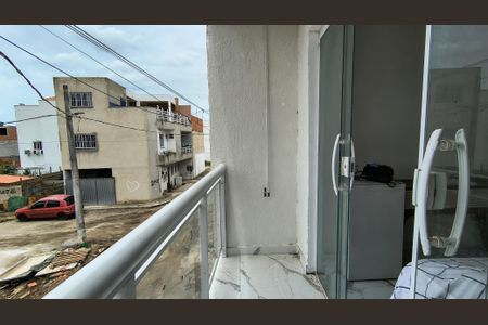 Sacada do Quarto 1 de casa de condomínio para alugar com 2 quartos, 100m² em Vargem Pequena, Rio de Janeiro