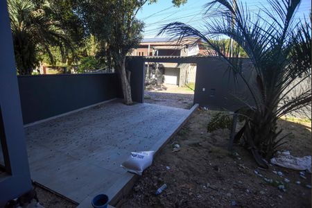Vista da Sala de casa para alugar com 2 quartos, 200m² em Florescente, Viamão