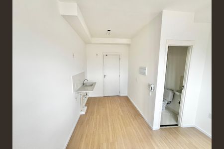 Sala/Cozinha de apartamento à venda com 1 quarto, 17m² em Casa Verde Alta, São Paulo