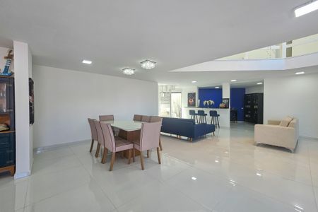 Sala de casa para alugar com 5 quartos, 420m² em Balneario Cidade Atlantica, Guarujá