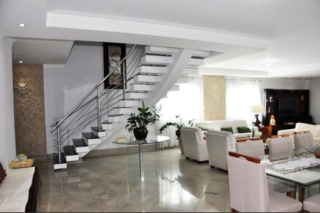 Sala de casa para alugar com 5 quartos, 534m² em City América, São Paulo