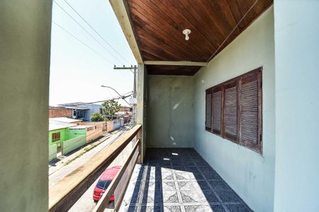 Sacada da Sala de casa à venda com 3 quartos, 300m² em Santa Rosa de Lima, Porto Alegre