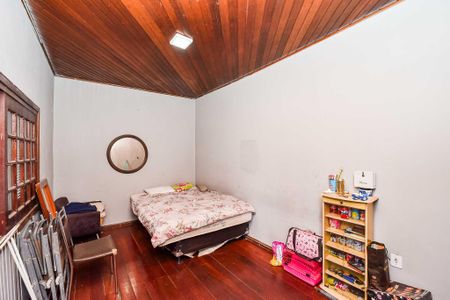 Quarto 1 de casa à venda com 3 quartos, 300m² em Santa Rosa de Lima, Porto Alegre