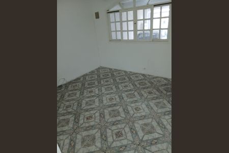 Sala de casa à venda com 6 quartos, 240m² em Vila Uniao (zona Leste), São Paulo