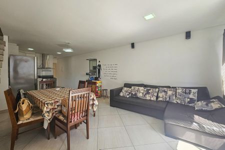 Sala de apartamento para alugar com 2 quartos, 140m² em Tombo, Guarujá