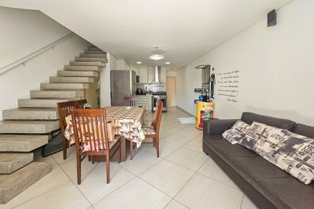 Sala de apartamento para alugar com 2 quartos, 140m² em Tombo, Guarujá